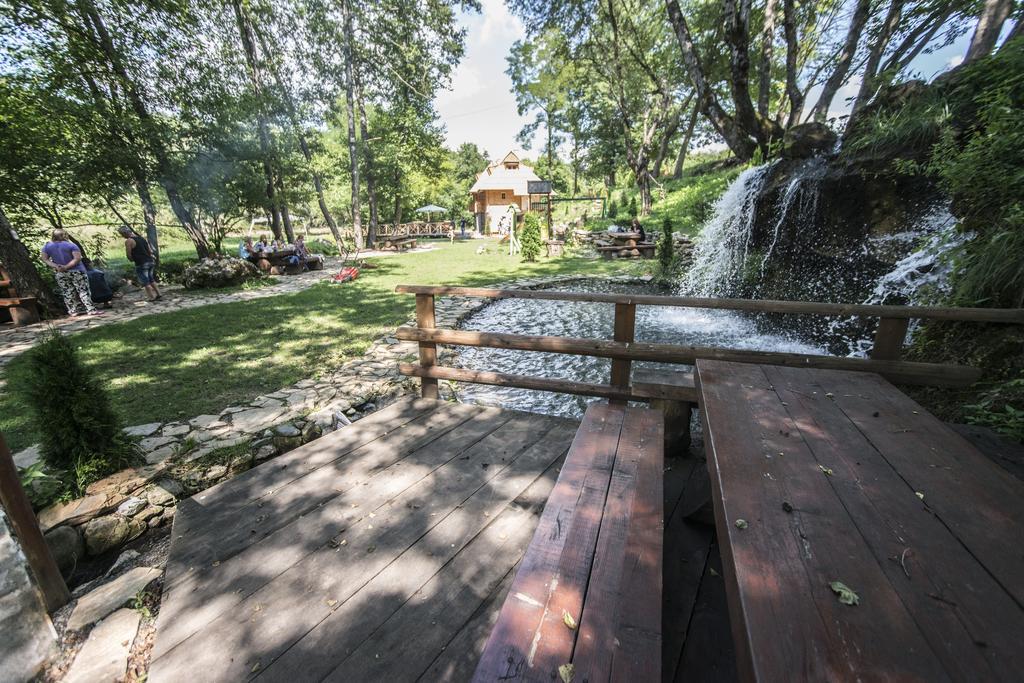 Ferienwohnung Gradacka Banja Brvnare Gradac  Exterior foto