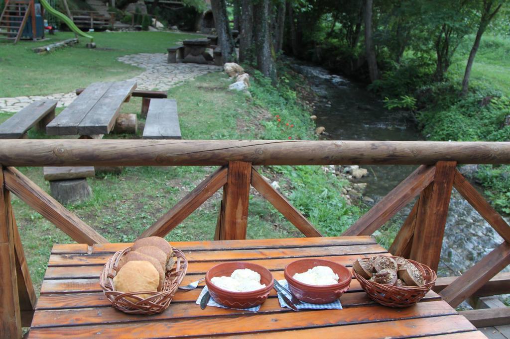 Ferienwohnung Gradacka Banja Brvnare Gradac  Exterior foto